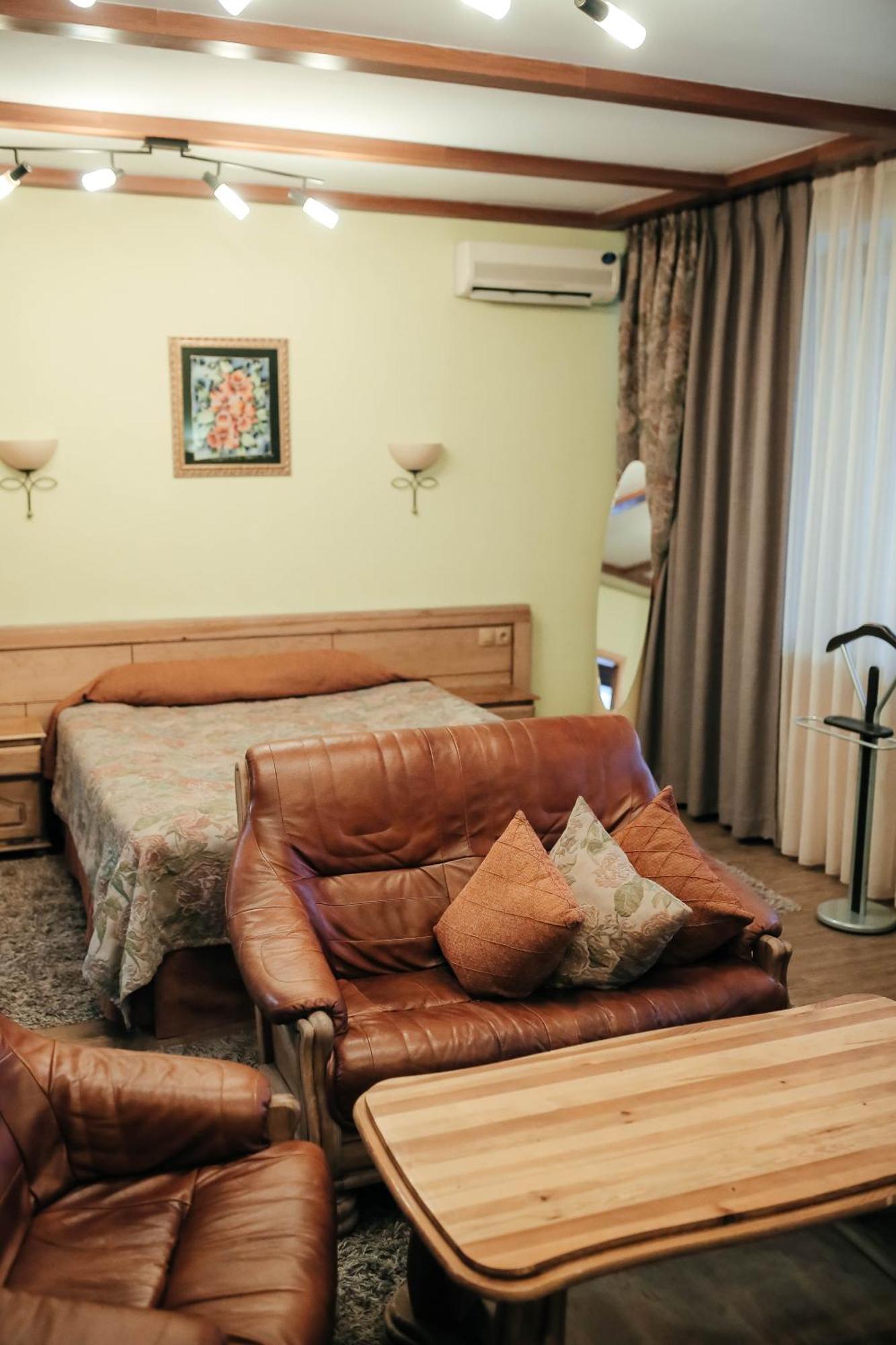 Тау-House Hotel Koksoki Kültér fotó