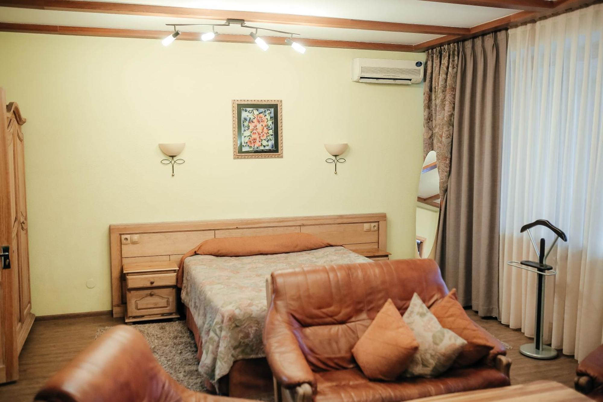 Тау-House Hotel Koksoki Kültér fotó