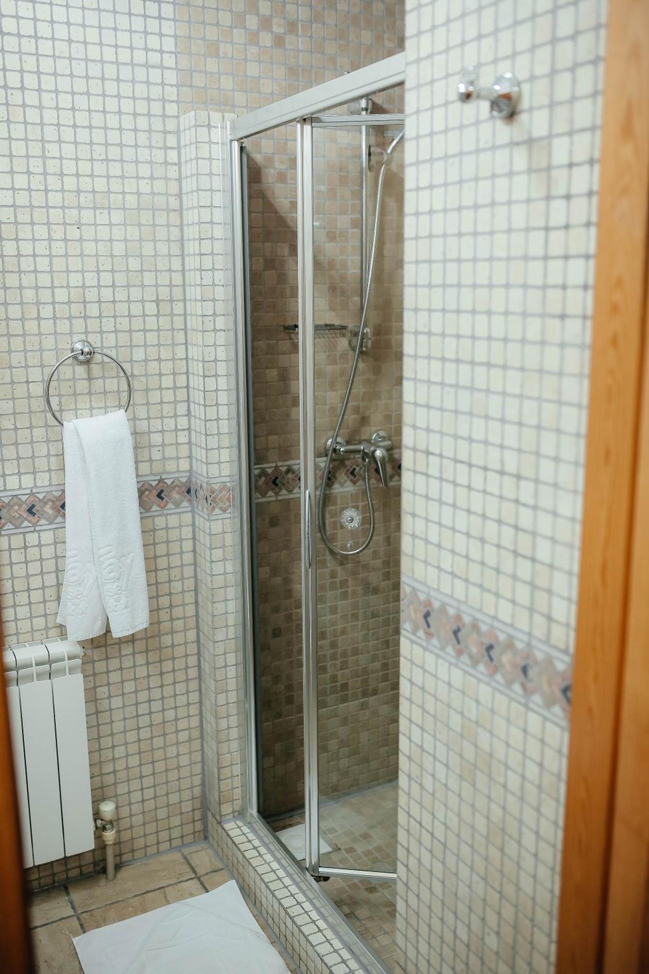 Тау-House Hotel Koksoki Kültér fotó