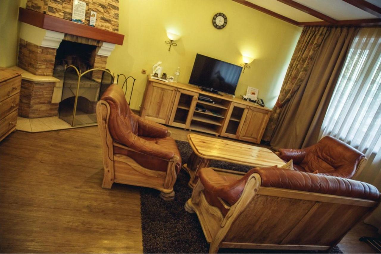 Тау-House Hotel Koksoki Kültér fotó